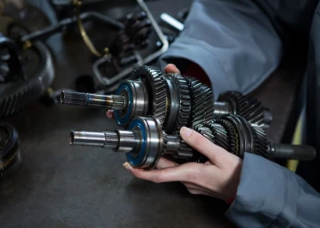 Váltó és hajtáslánc javítás - Grindhouse Motors